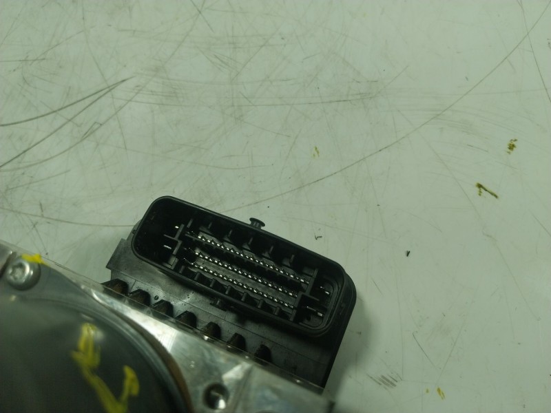 Recambio de abs para toyota hilux referencia OEM IAM  11604048230 