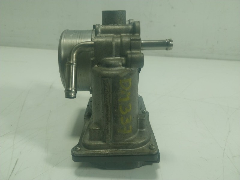 Recambio de caja mariposa para toyota hilux referencia OEM IAM  261000E010 