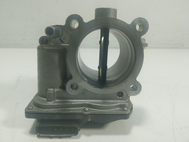 Recambio de caja mariposa para toyota hilux referencia OEM IAM  261000E010 