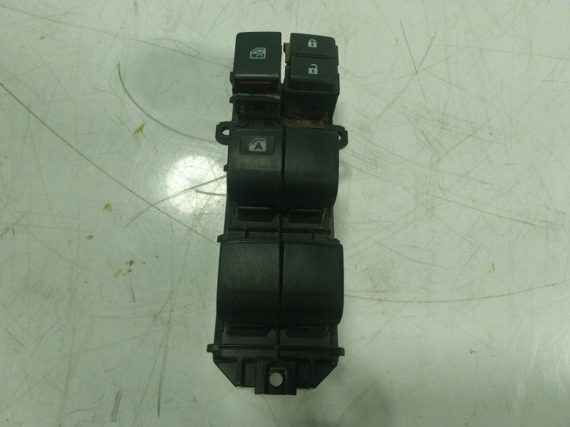 Recambio de mando elevalunas delantero izquierdo para toyota hilux referencia OEM IAM  848200D600 