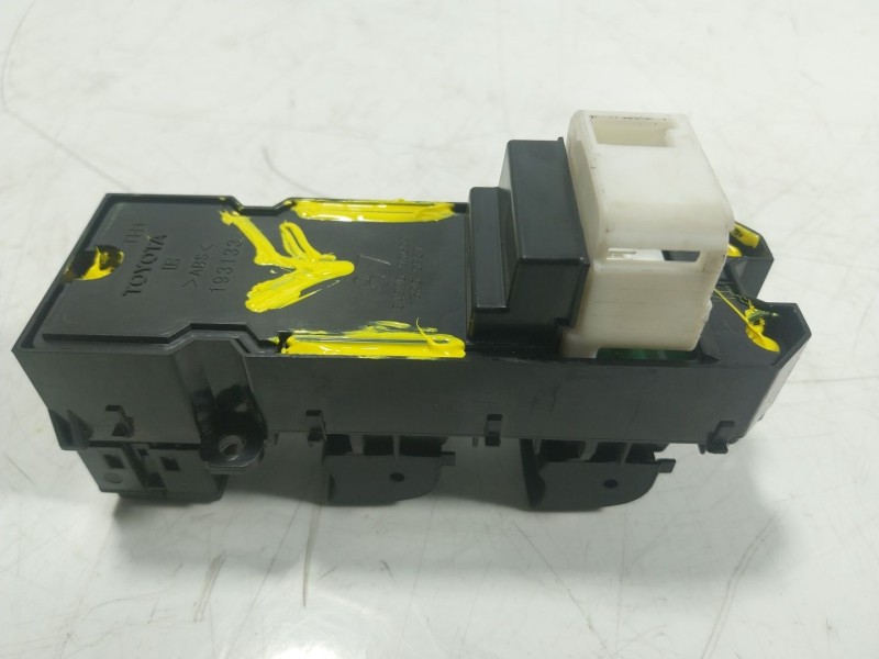 Recambio de mando elevalunas delantero izquierdo para toyota hilux referencia OEM IAM  848200D600 