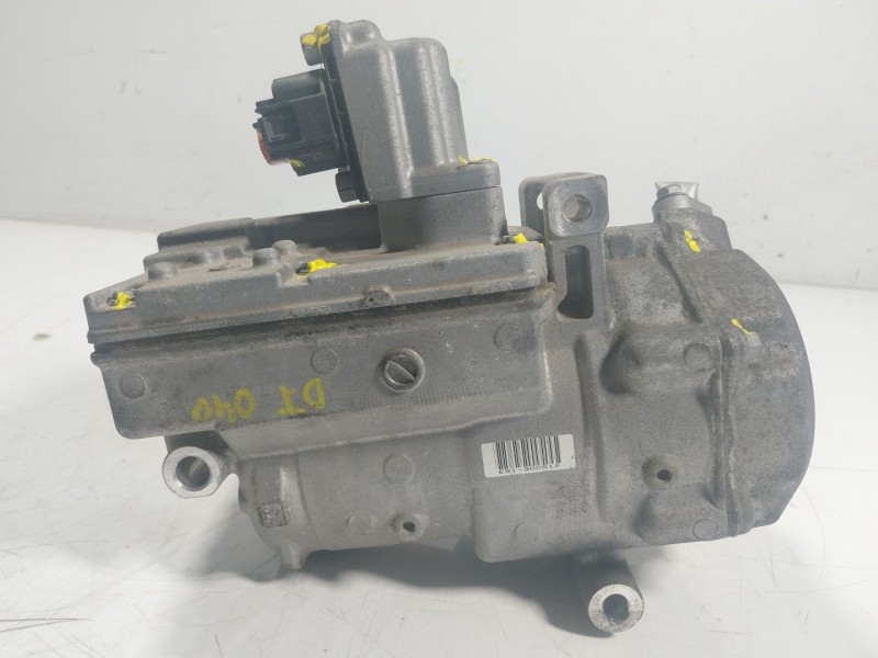 Recambio de compresor aire acondicionado para renault kangoo z.e. referencia OEM IAM  926004760R 