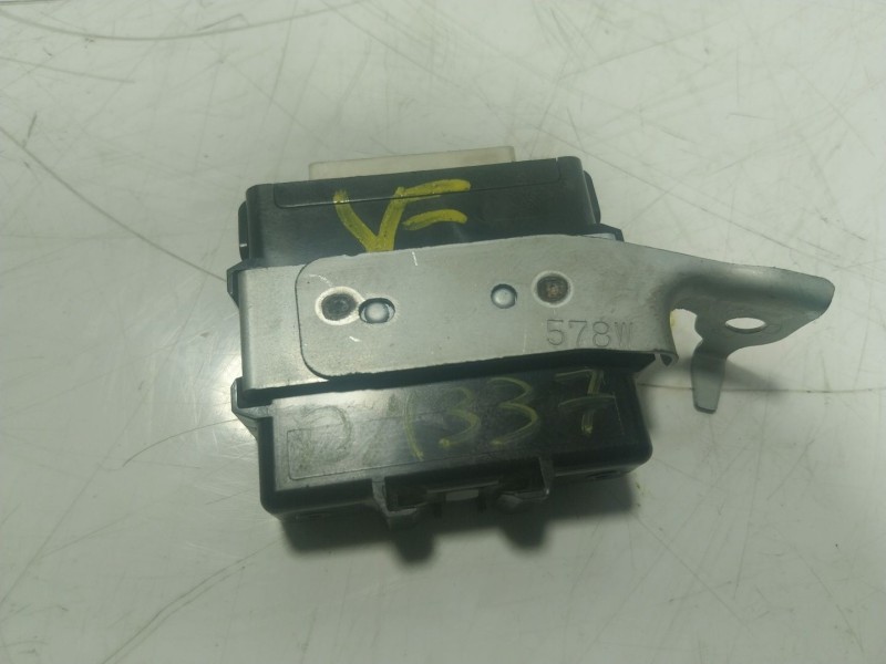 Recambio de modulo electronico para toyota hilux referencia OEM IAM  8996071070 