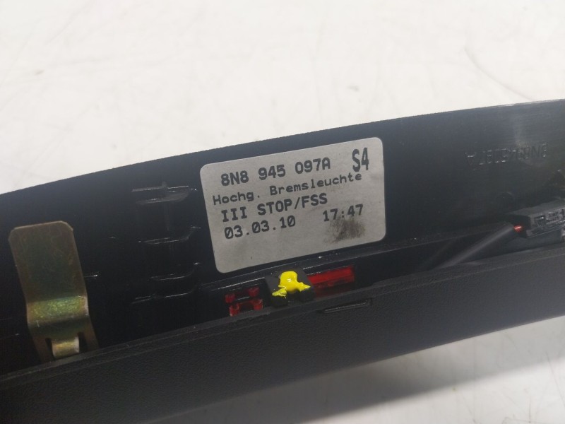 Recambio de piloto trasero central para audi tt (8n3) 1.8 t quattro referencia OEM IAM  8N8945097A 