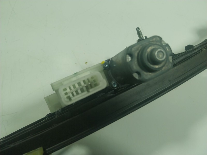 Recambio de elevalunas delantero derecho para renault captur ii 1.0 tce referencia OEM IAM  C98392106 