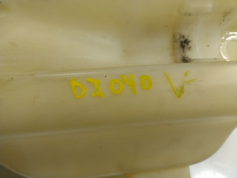 Recambio de deposito limpia para renault kangoo z.e. referencia OEM IAM  8200431474 