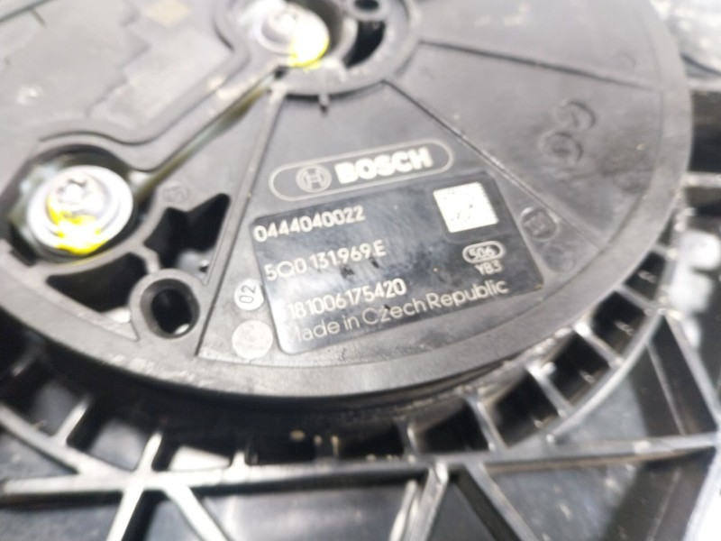 Recambio de deposito aditivo para seat leon (5f1) 1.6 tdi referencia OEM IAM  5Q0131877R 