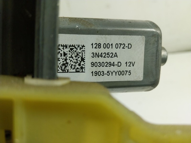 Recambio de elevalunas delantero derecho para renault zoe (bfm_) zoe referencia OEM IAM  128001072 