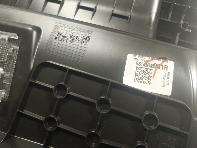 Recambio de guantera para renault captur ii 1.0 tce referencia OEM IAM  658000951R 