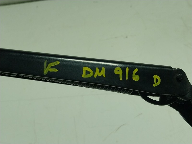 Recambio de brazo limpia delantero derecho para renault zoe (bfm_) zoe referencia OEM IAM   