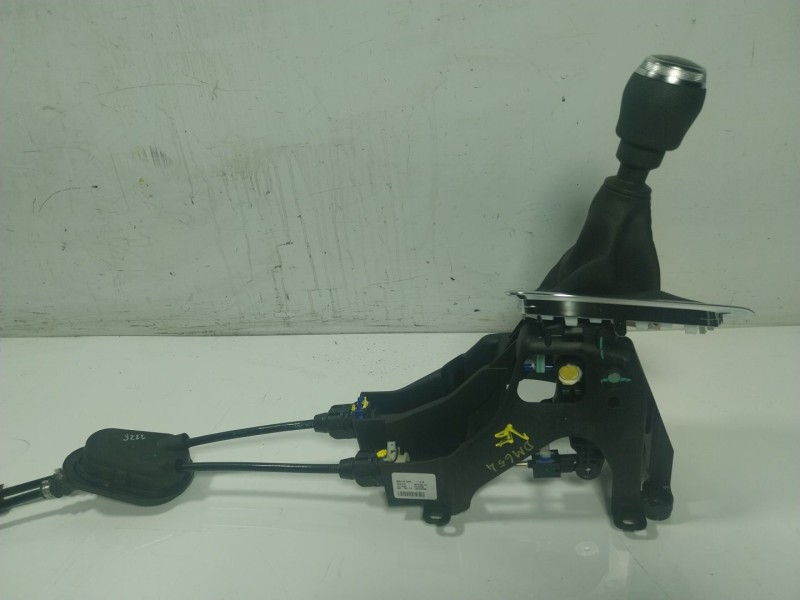 Recambio de palanca cambio para renault captur ii 1.0 tce referencia OEM IAM  341021845R 