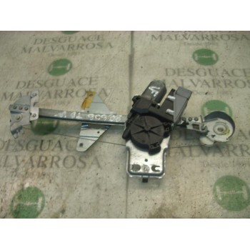 ELEVALUNAS TRASERO DERECHO 