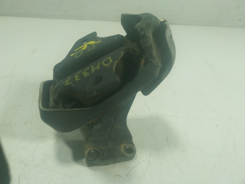 Recambio de soporte motor derecho para toyota hilux referencia OEM IAM   