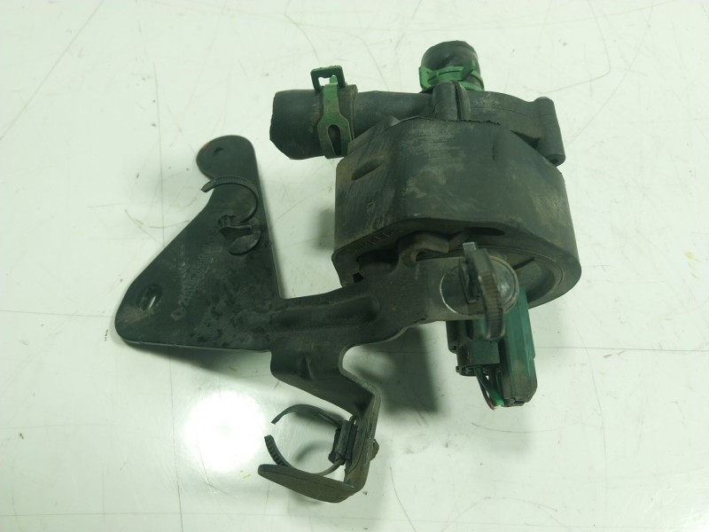 Recambio de bomba agua para renault kangoo z.e. referencia OEM IAM  210103350R 