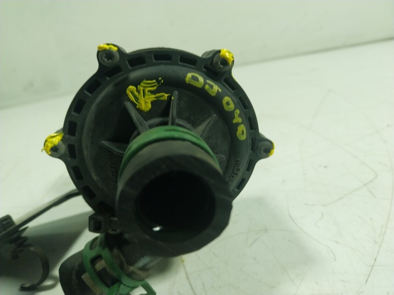 Recambio de bomba agua para renault kangoo z.e. referencia OEM IAM  210103350R 