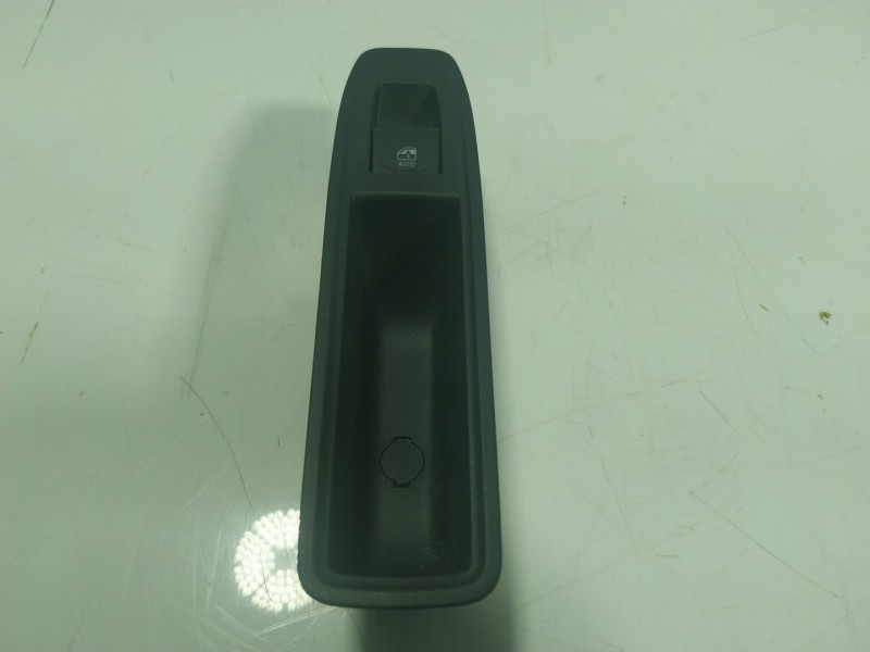 Recambio de mando elevalunas trasero izquierdo para renault captur ii 1.0 tce referencia OEM IAM  254218388R 