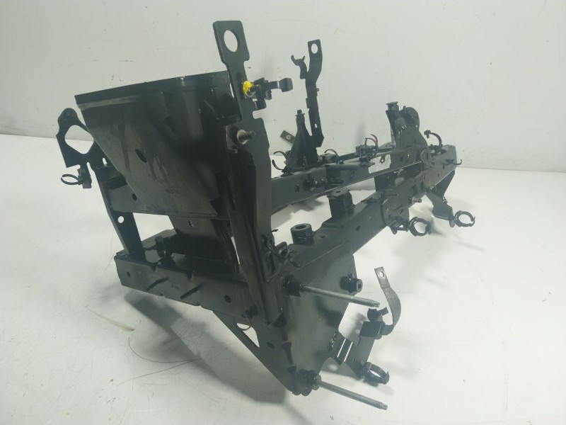 Recambio de soporte motor para renault kangoo z.e. referencia OEM IAM   