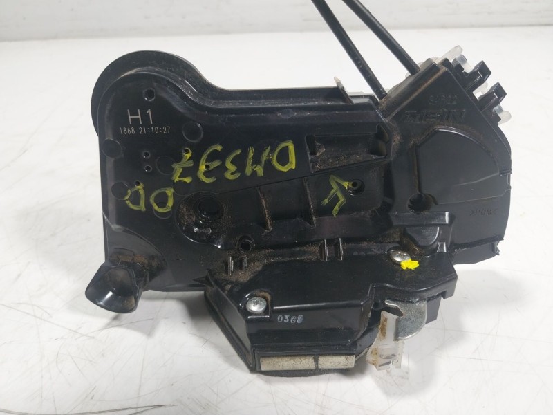 Recambio de cerradura puerta delantera derecha para toyota hilux referencia OEM IAM   