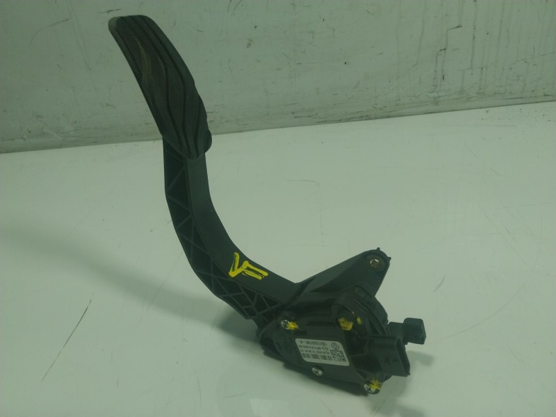 Recambio de potenciometro pedal para renault captur ii 1.0 tce referencia OEM IAM  180100879R 