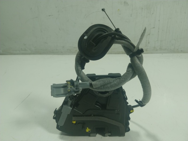 Recambio de cerradura puerta trasera derecha para renault captur ii 1.0 tce referencia OEM IAM  825021122R 