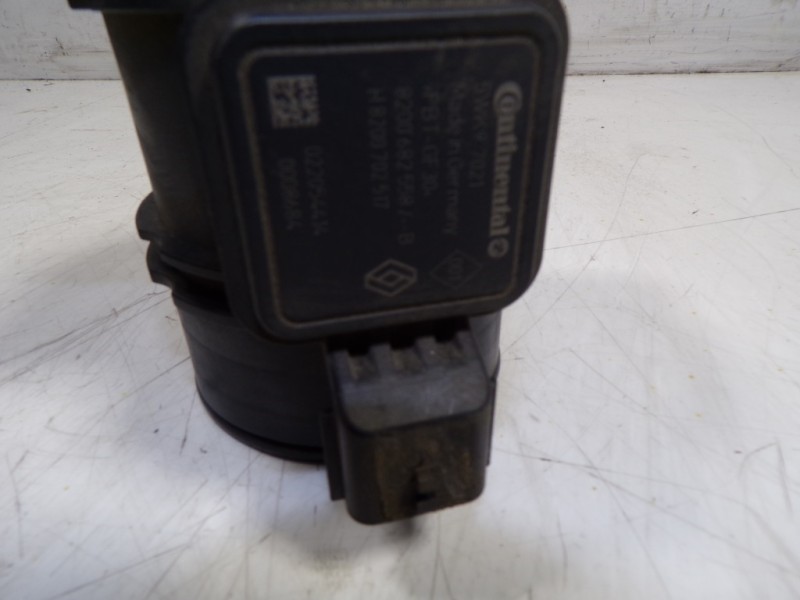 Recambio de caudalimetro para renault clio iv 1.5 dci diesel fap referencia OEM IAM 8200682558 H8200702517 5WK91021