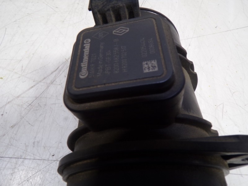 Recambio de caudalimetro para renault clio iv 1.5 dci diesel fap referencia OEM IAM 8200682558 H8200702517 5WK91021