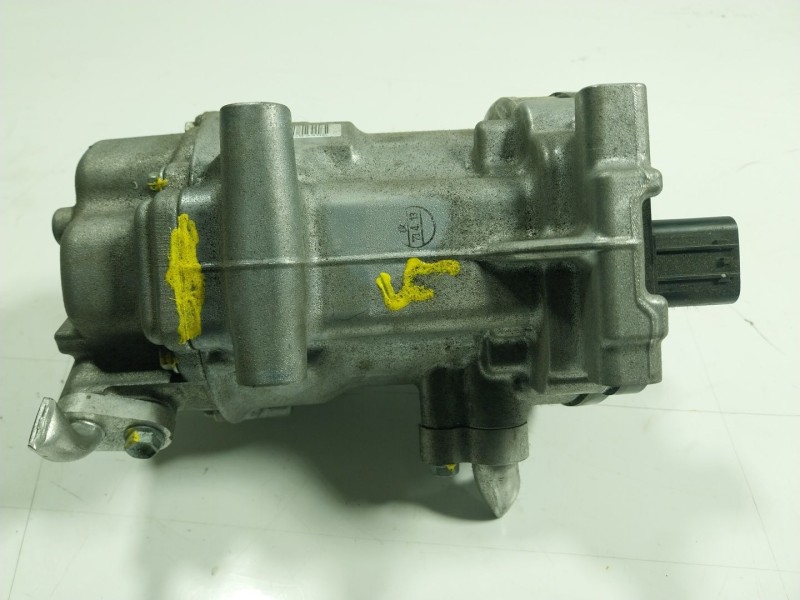 Recambio de compresor aire acondicionado para toyota yaris 1.5 vvti hev referencia OEM IAM  0424000741 