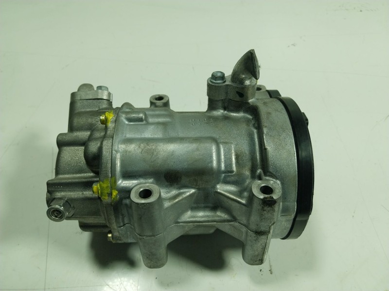 Recambio de compresor aire acondicionado para toyota yaris 1.5 vvti hev referencia OEM IAM  0424000741 