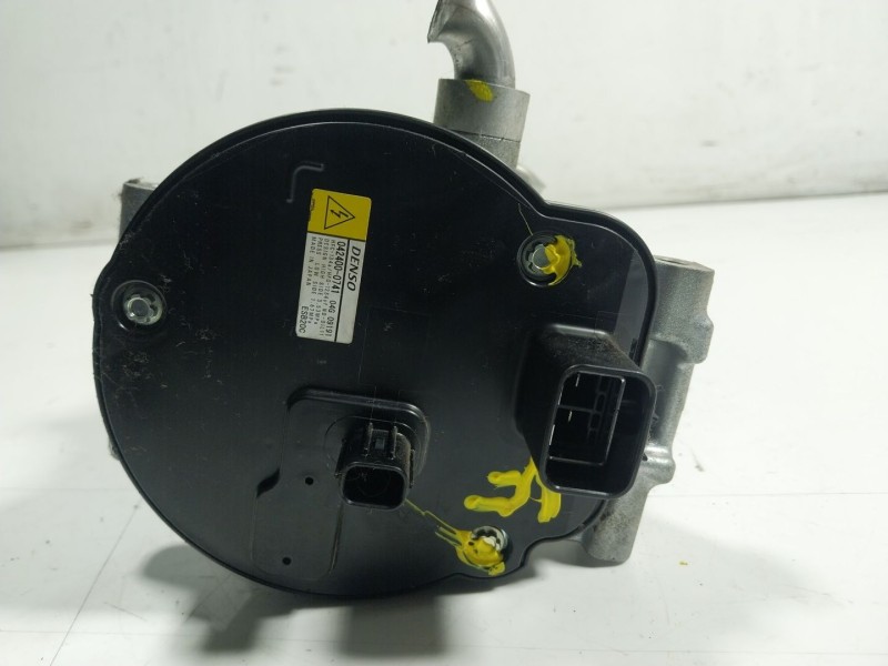 Recambio de compresor aire acondicionado para toyota yaris 1.5 vvti hev referencia OEM IAM  0424000741 