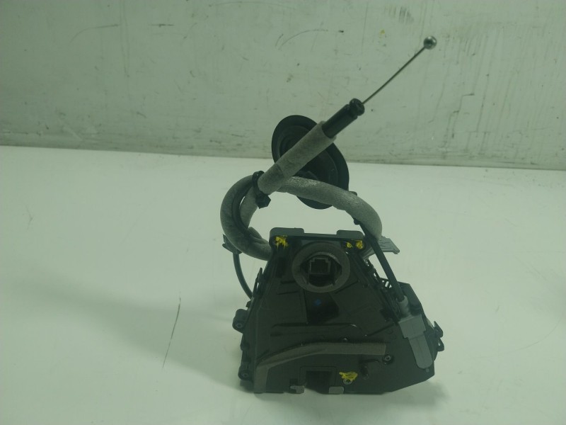 Recambio de cerradura puerta trasera izquierda para renault captur ii 1.0 tce referencia OEM IAM  825031538R 