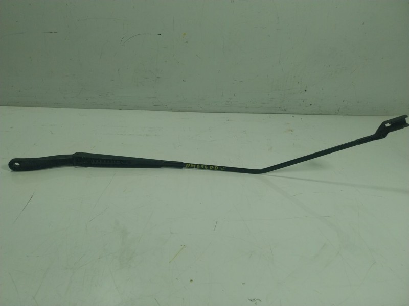 Recambio de brazo limpia delantero derecho para renault captur ii 1.0 tce referencia OEM IAM   