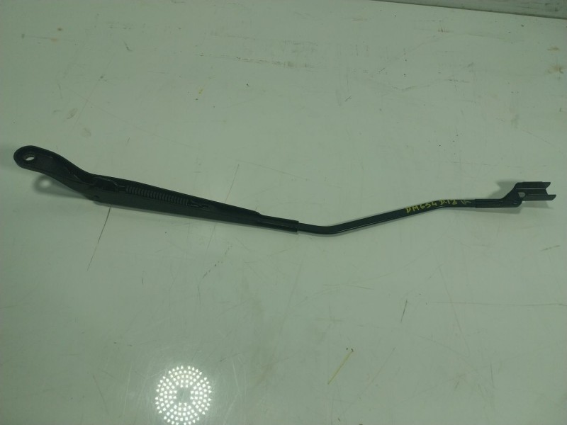 Recambio de brazo limpia delantero izquierdo para renault captur ii 1.0 tce referencia OEM IAM   