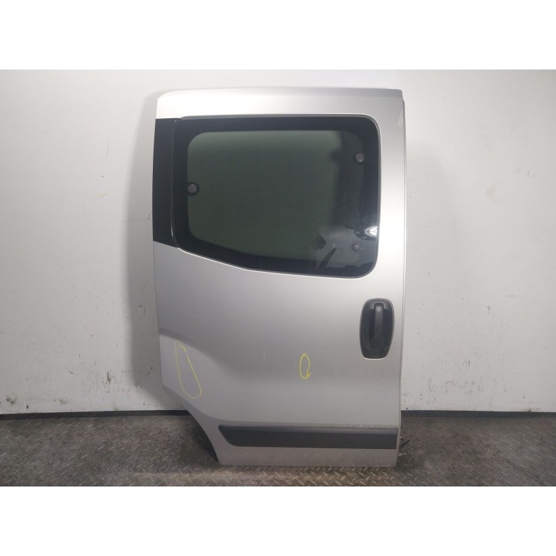 Recambio de puerta lateral derecha para fiat qubo (300) 1.3 16v m-jet cat referencia OEM IAM   