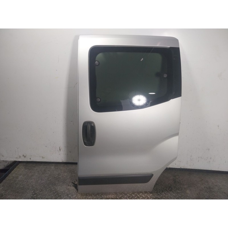 Recambio de puerta lateral izquierda para fiat qubo (300) 1.3 16v m-jet cat referencia OEM IAM   