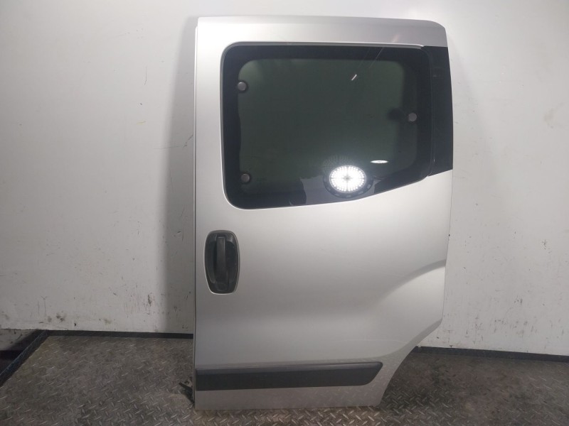 Recambio de puerta lateral izquierda para fiat qubo (300) 1.3 16v m-jet cat referencia OEM IAM   
