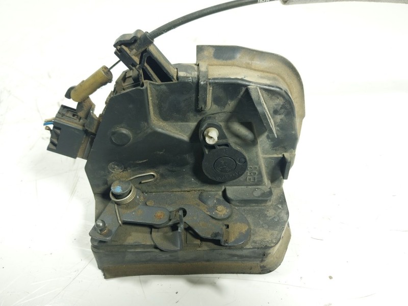 Recambio de cerradura puerta trasera izquierda para bmw x5 (e53) 3.0 turbodiesel cat referencia OEM IAM 51228402601  