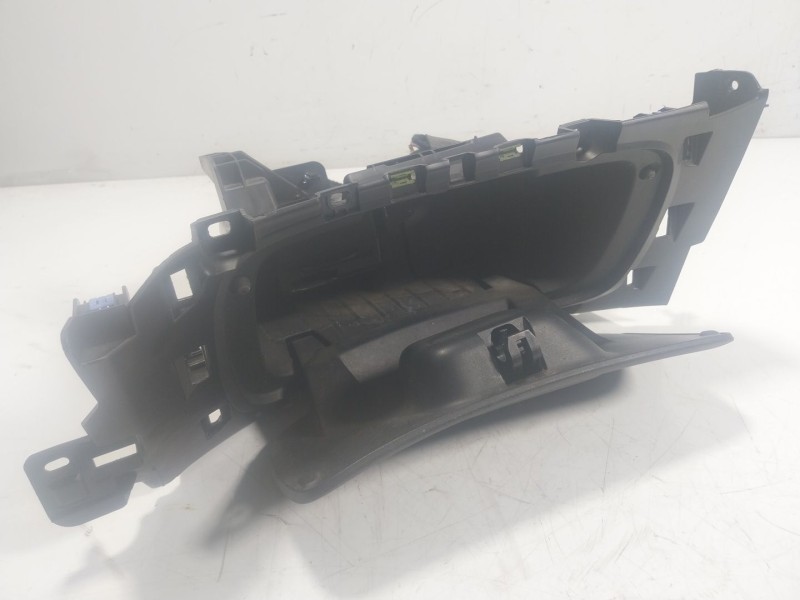 Recambio de guantera para smart forfour ev eq 17.6 kwh referencia OEM IAM  A4536891900 