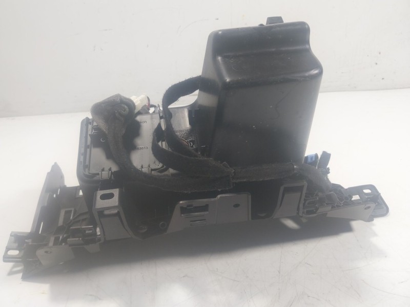 Recambio de guantera para smart forfour ev eq 17.6 kwh referencia OEM IAM  A4536891900 