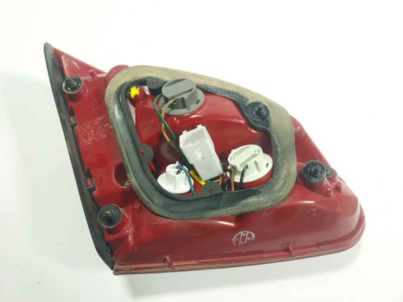 Recambio de piloto trasero derecho interior para kia ceed 1.4 tgdi cat referencia OEM IAM   