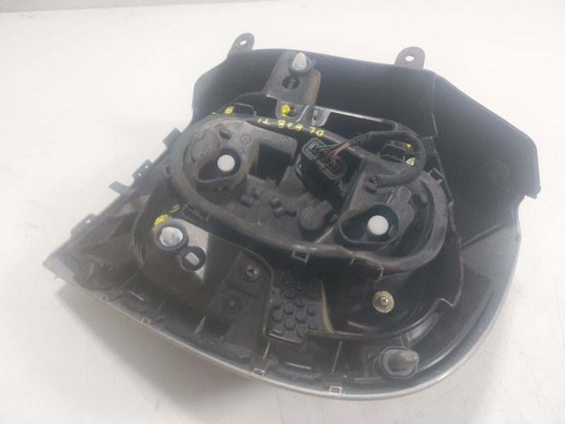 Recambio de piloto trasero izquierdo para smart forfour ev eq 17.6 kwh referencia OEM IAM  265550049R 