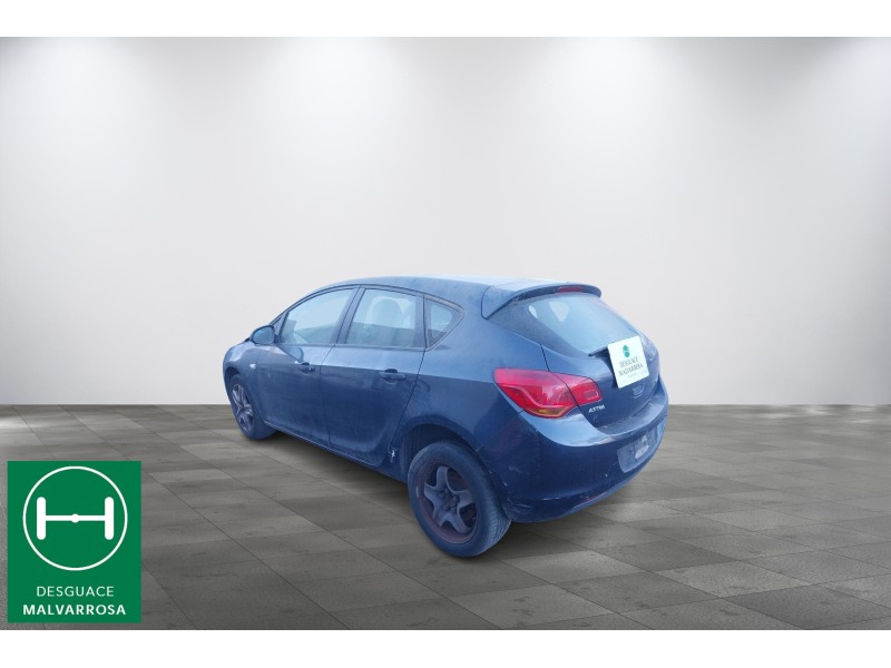 opel astra j (p10) del año 2011