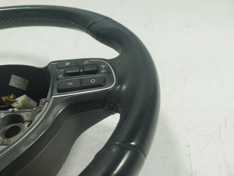 Recambio de volante para kia niro concept referencia OEM IAM  1809290070 
