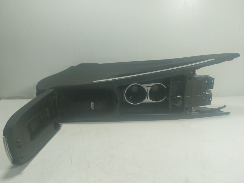 Recambio de apoyabrazos central para mercedes-benz clase m (w164) 6.2 v8 cat referencia OEM IAM   