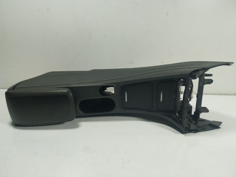 Recambio de apoyabrazos central para mercedes-benz clase a (w176) 1.5 cdi cat referencia OEM IAM   