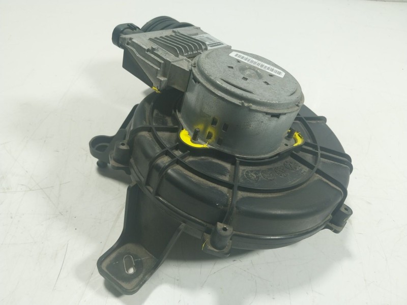 Recambio de motor calefaccion para smart forfour ev eq 17.6 kwh referencia OEM IAM  1249119X 