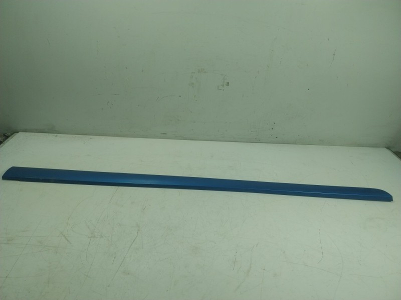 Recambio de faldon lateral para bmw i3 (i01) 125 kw referencia OEM IAM  7369784AI 