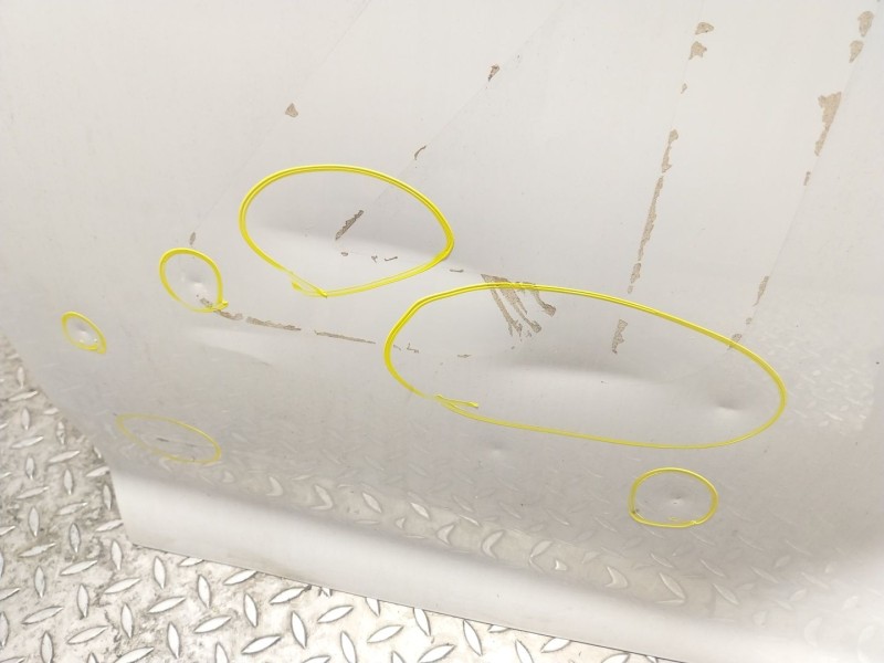 Recambio de puerta delantera derecha para renault zoe 68 kw referencia OEM IAM   