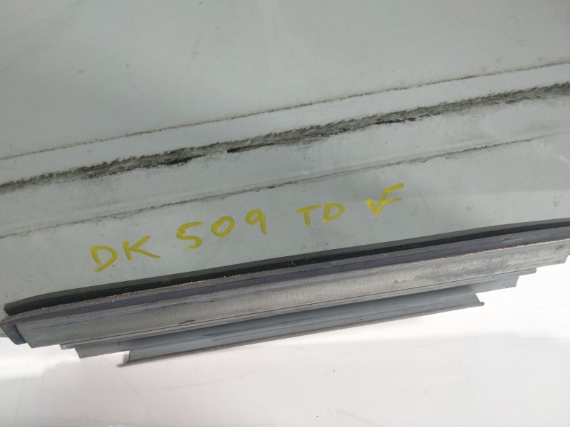 Recambio de cristal puerta trasero derecho para citroën c-zero seduction referencia OEM IAM   