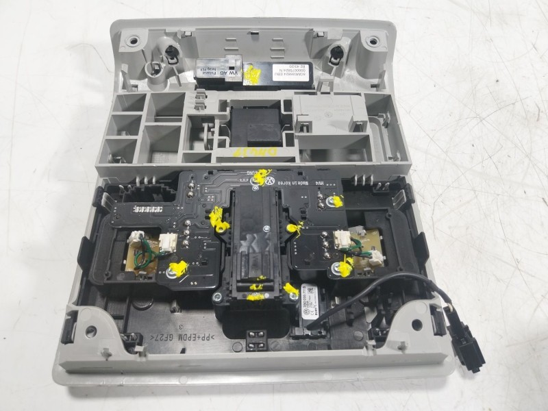 Recambio de piloto interior para seat ateca (kh7) fr go referencia OEM IAM  3B0035711B 