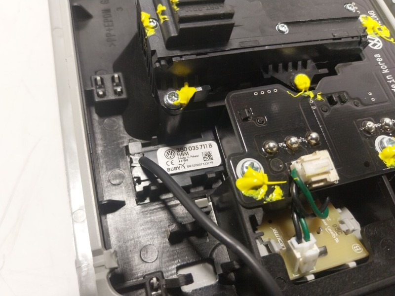 Recambio de piloto interior para seat ateca (kh7) fr go referencia OEM IAM  3B0035711B 